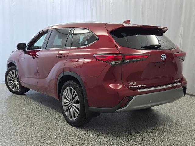 used 2021 Toyota Highlander Hybrid car, priced at $36,516