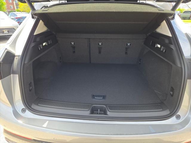 new 2025 Buick Envision car, priced at $43,735