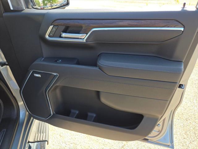 new 2025 GMC Sierra 1500 car, priced at $57,721