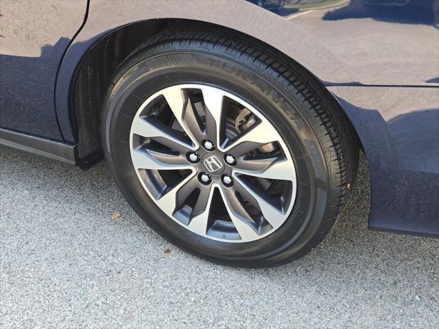 used 2024 Honda Odyssey car, priced at $39,120