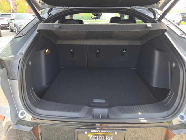 new 2025 Buick Envista car, priced at $30,245