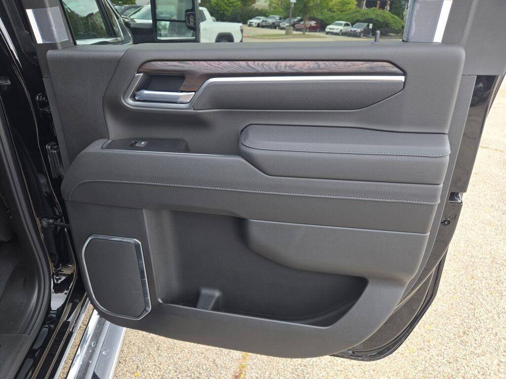 new 2026 GMC Sierra 2500 car, priced at $73,027