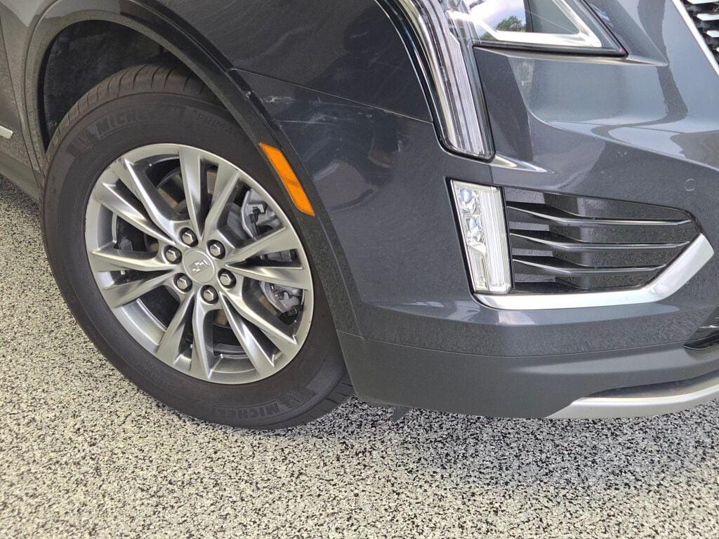 used 2022 Cadillac XT5 car, priced at $29,915