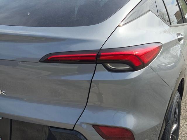 new 2025 Buick Envista car, priced at $29,945