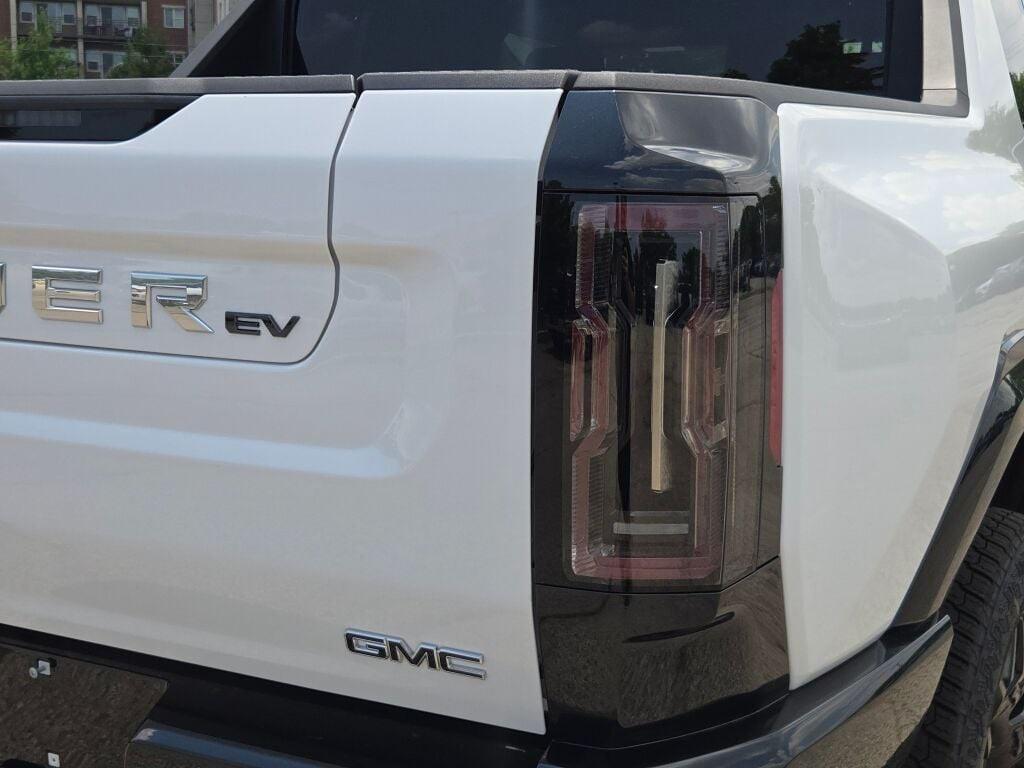 new 2025 GMC HUMMER EV Pickup car, priced at $88,997