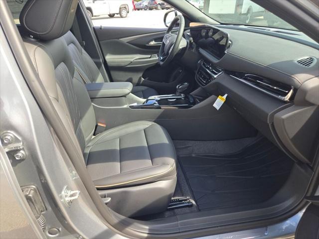 new 2025 Buick Envista car, priced at $28,997
