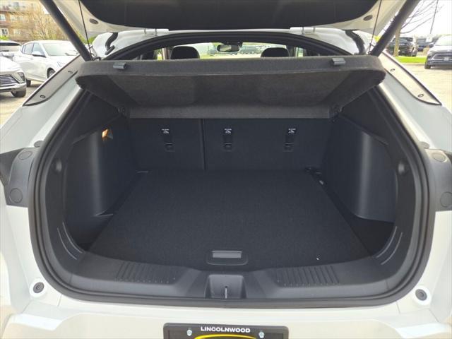 new 2025 Buick Envista car, priced at $29,797