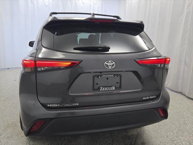 used 2021 Toyota Highlander car, priced at $33,653