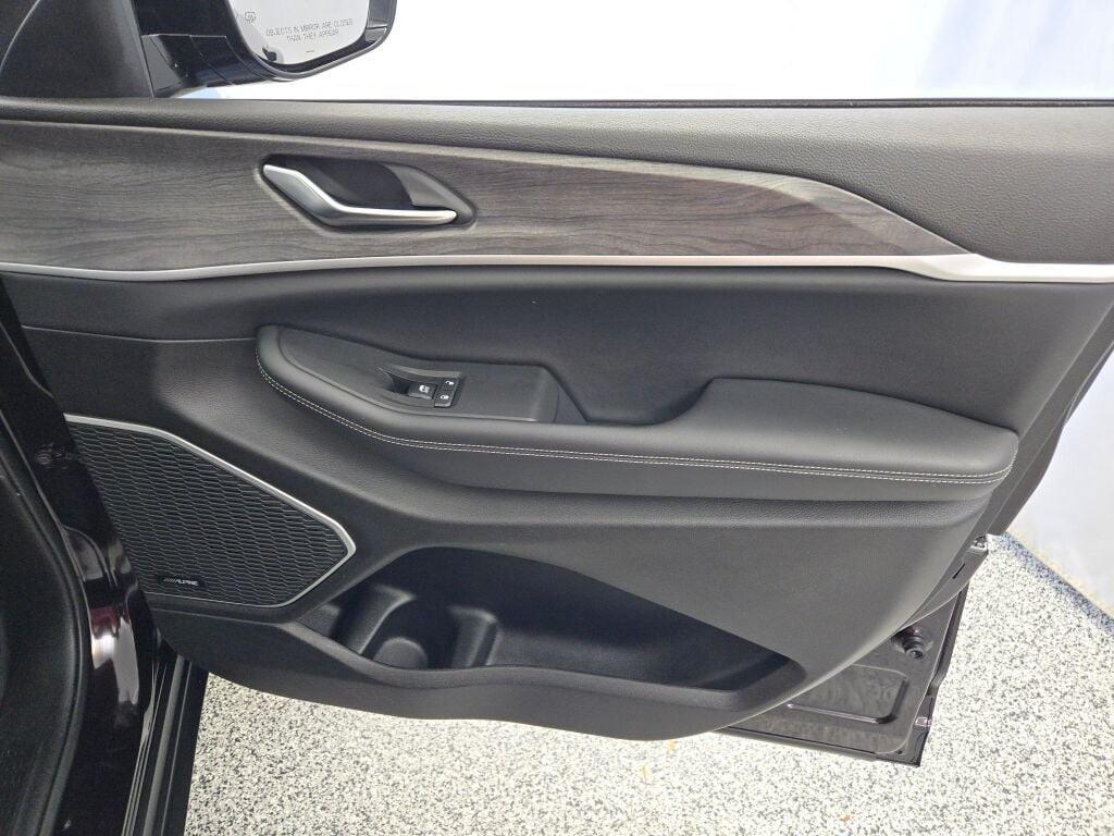 used 2022 Jeep Grand Cherokee L car, priced at $28,099