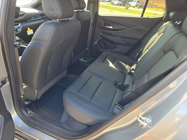 new 2025 Buick Envista car, priced at $29,035