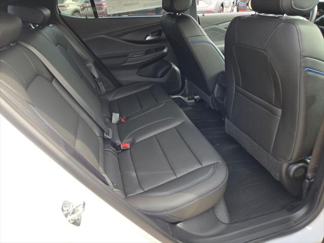 new 2025 Buick Envista car, priced at $29,450
