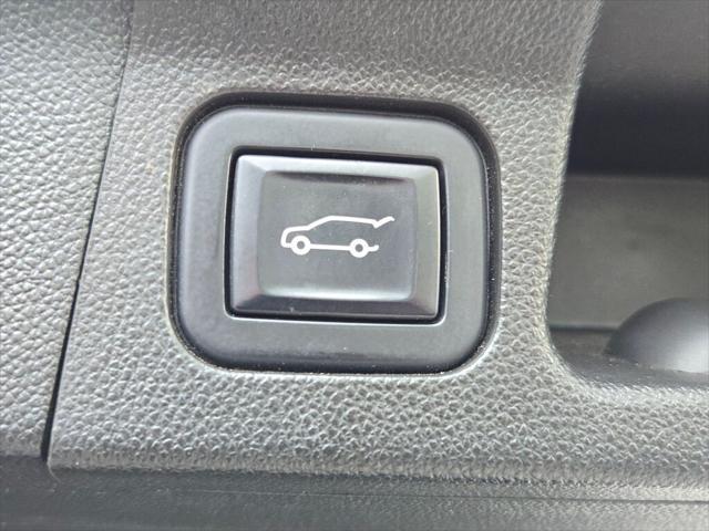 used 2023 GMC Acadia car, priced at $33,593