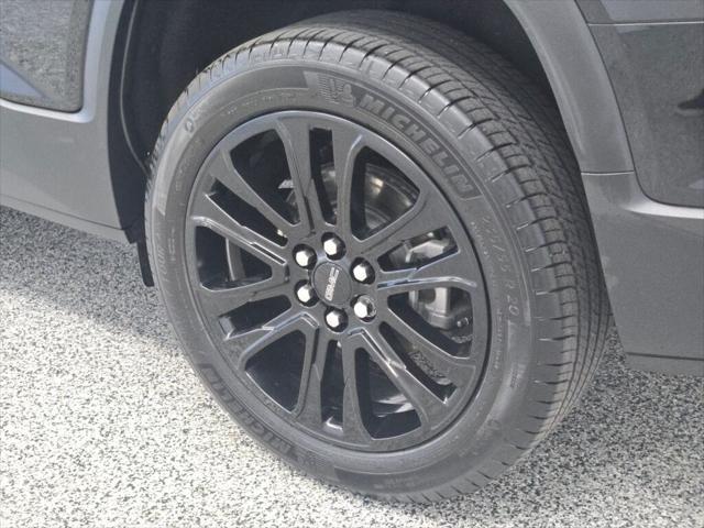 used 2023 GMC Acadia car, priced at $30,616