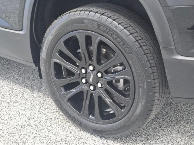 used 2023 GMC Acadia car, priced at $31,030