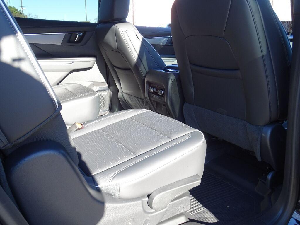 new 2025 Buick Enclave car, priced at $49,997