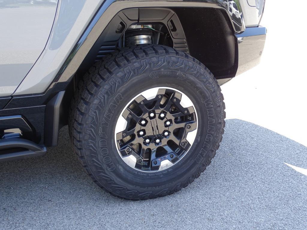 new 2025 GMC HUMMER EV SUV car, priced at $109,565