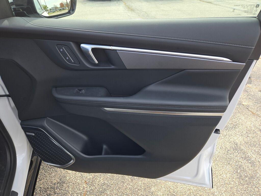 new 2025 Buick Enclave car, priced at $48,997