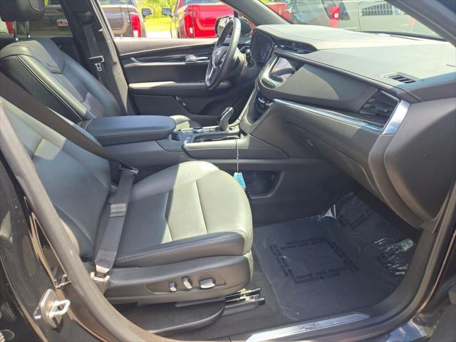 used 2022 Cadillac XT5 car, priced at $32,990