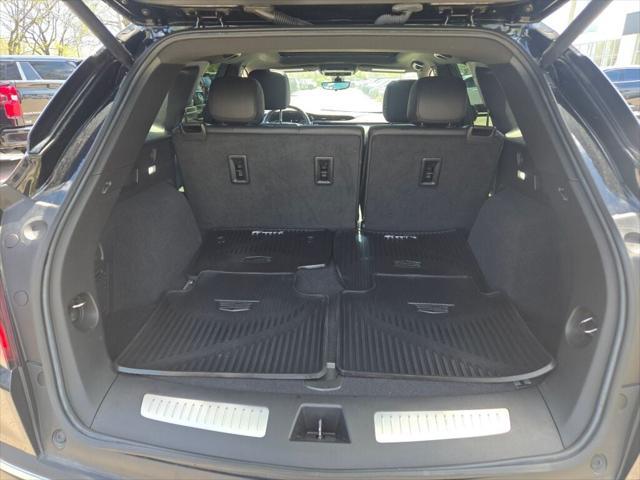 used 2022 Cadillac XT5 car, priced at $32,990