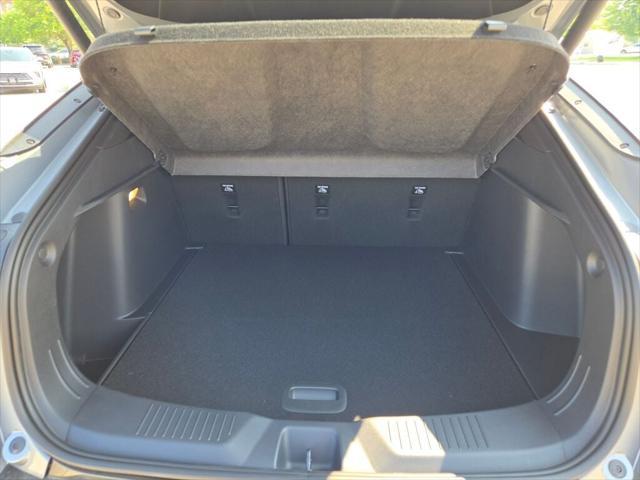new 2025 Buick Envista car, priced at $33,245