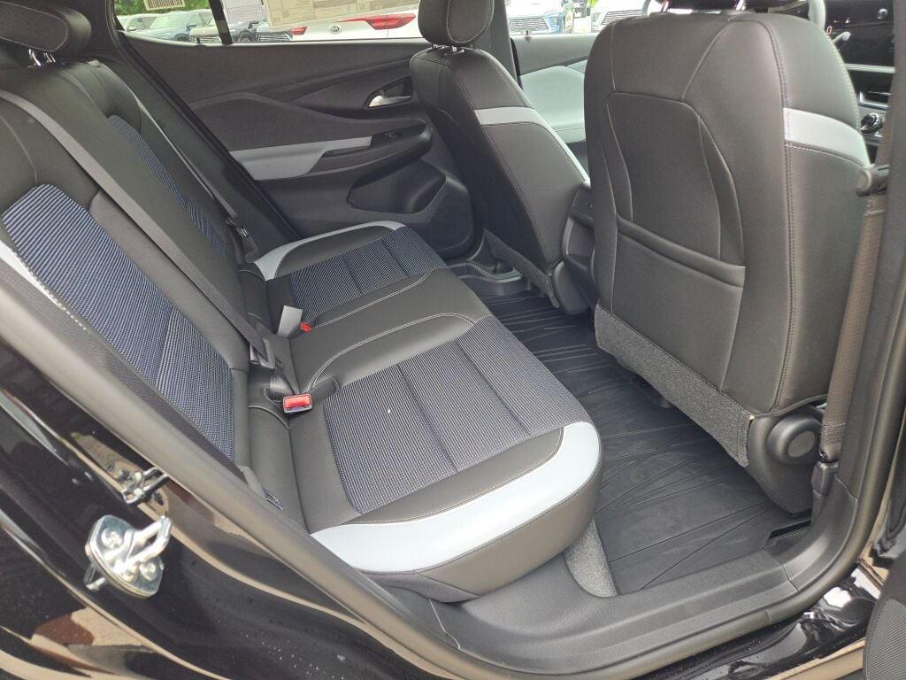 new 2025 Buick Envista car, priced at $26,516