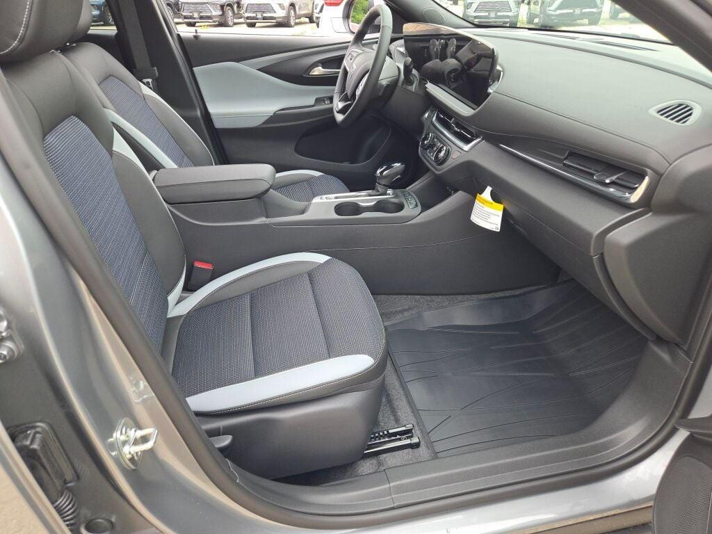 new 2025 Buick Envista car, priced at $23,497