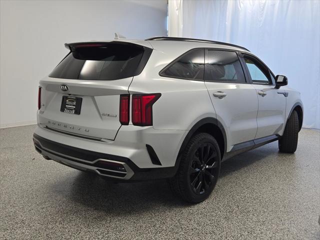 used 2021 Kia Sorento car, priced at $25,228