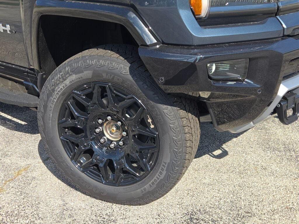 new 2025 GMC HUMMER EV SUV car, priced at $86,997