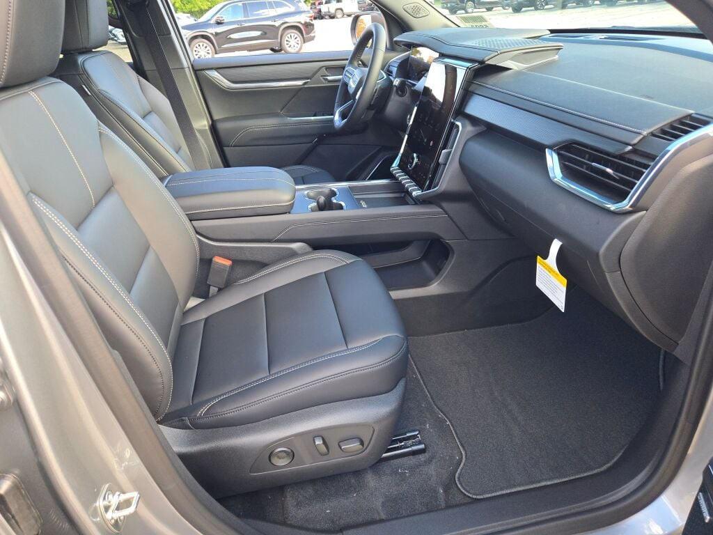 new 2026 GMC Acadia car, priced at $49,358