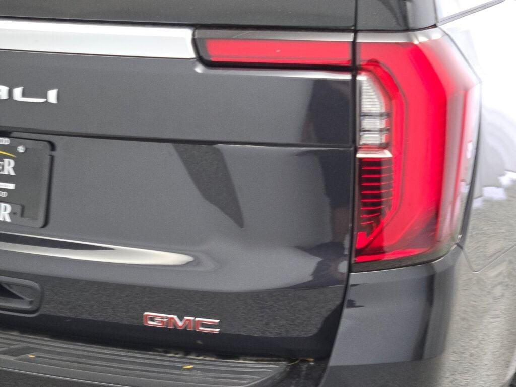 used 2025 GMC Yukon car, priced at $76,998