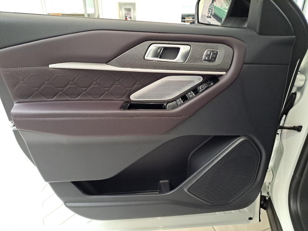 new 2025 Ford Explorer car, priced at $56,900
