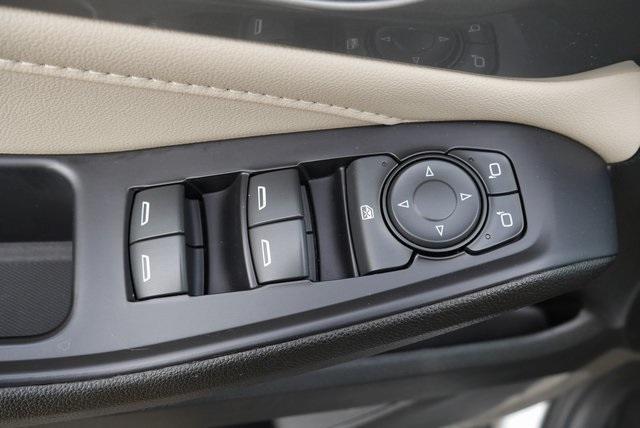 used 2022 Chevrolet Traverse car, priced at $25,196