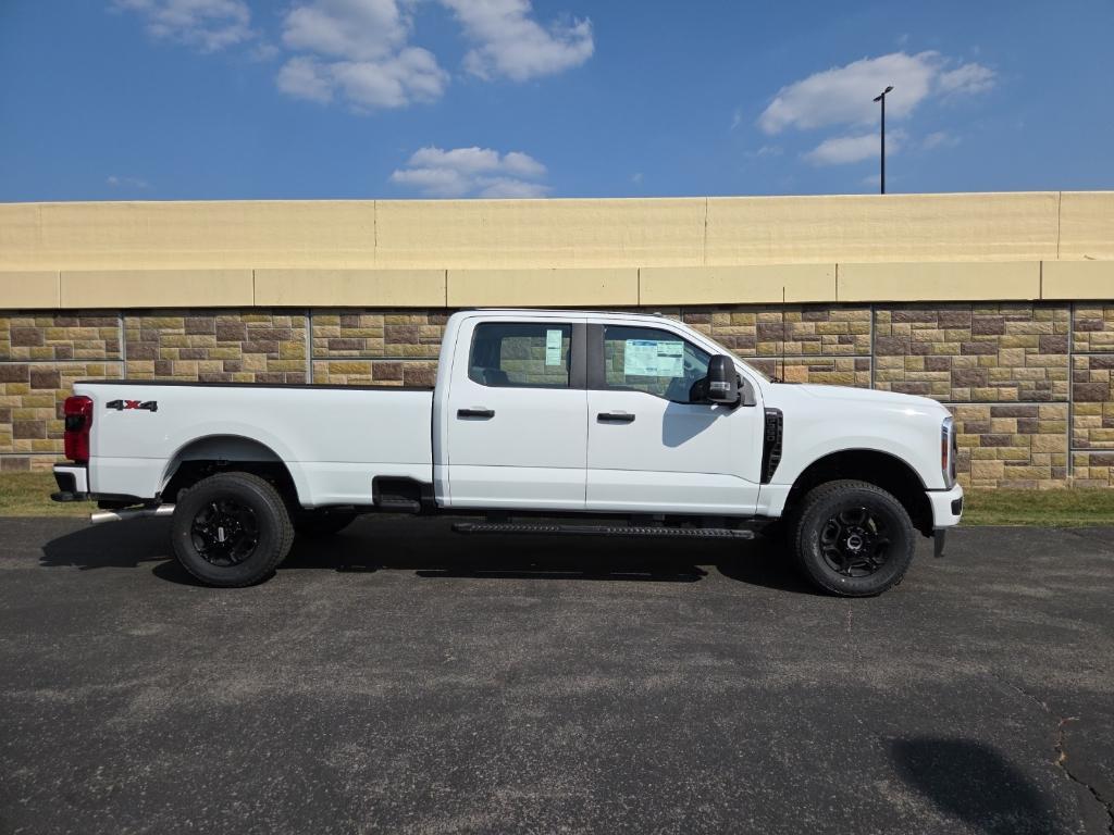 new 2025 Ford F-350 car, priced at $56,728