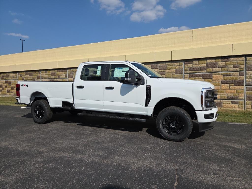 new 2025 Ford F-350 car, priced at $56,728