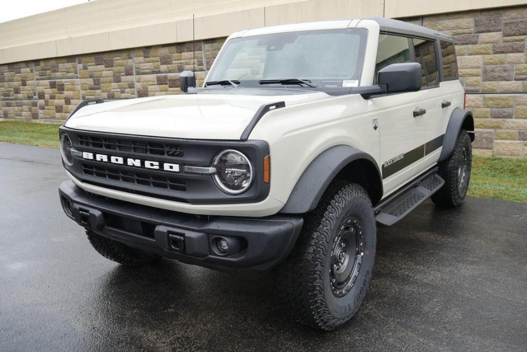 new 2025 Ford Bronco car, priced at $55,500