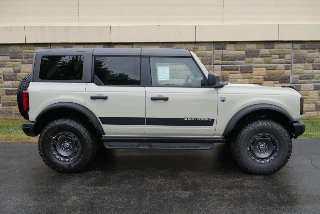 new 2025 Ford Bronco car, priced at $55,500