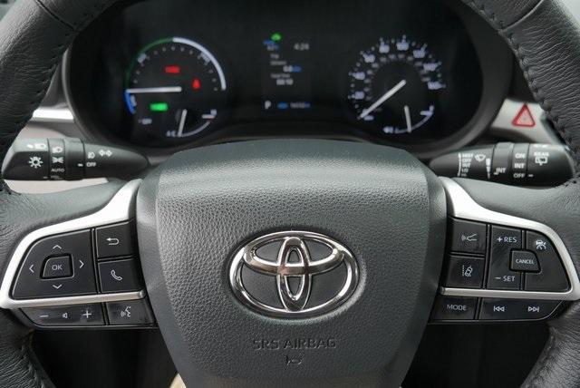 used 2024 Toyota Sienna car, priced at $49,919