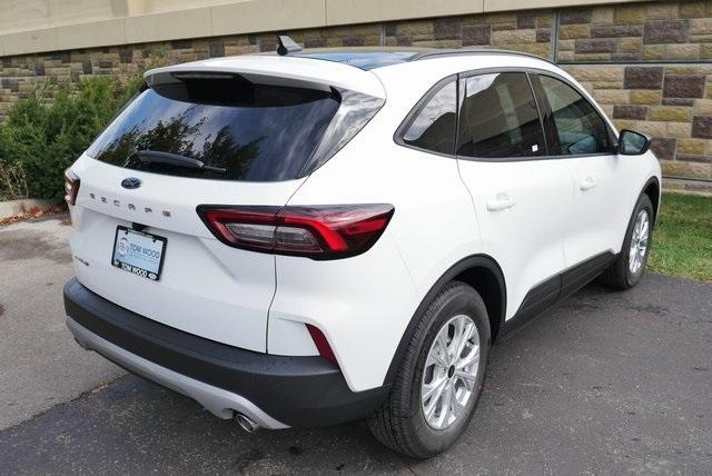 new 2025 Ford Escape car, priced at $28,999