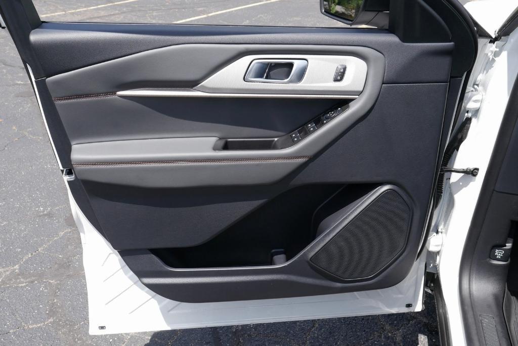 new 2025 Ford Explorer car, priced at $39,793