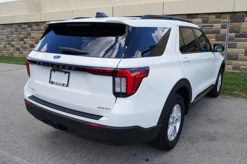 new 2025 Ford Explorer car, priced at $39,793