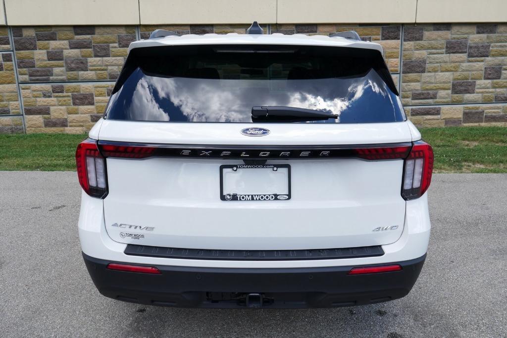 new 2025 Ford Explorer car, priced at $39,793