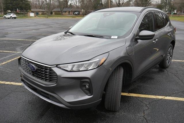 new 2025 Ford Escape car, priced at $39,275