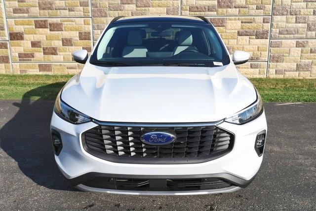 new 2025 Ford Escape car, priced at $38,576