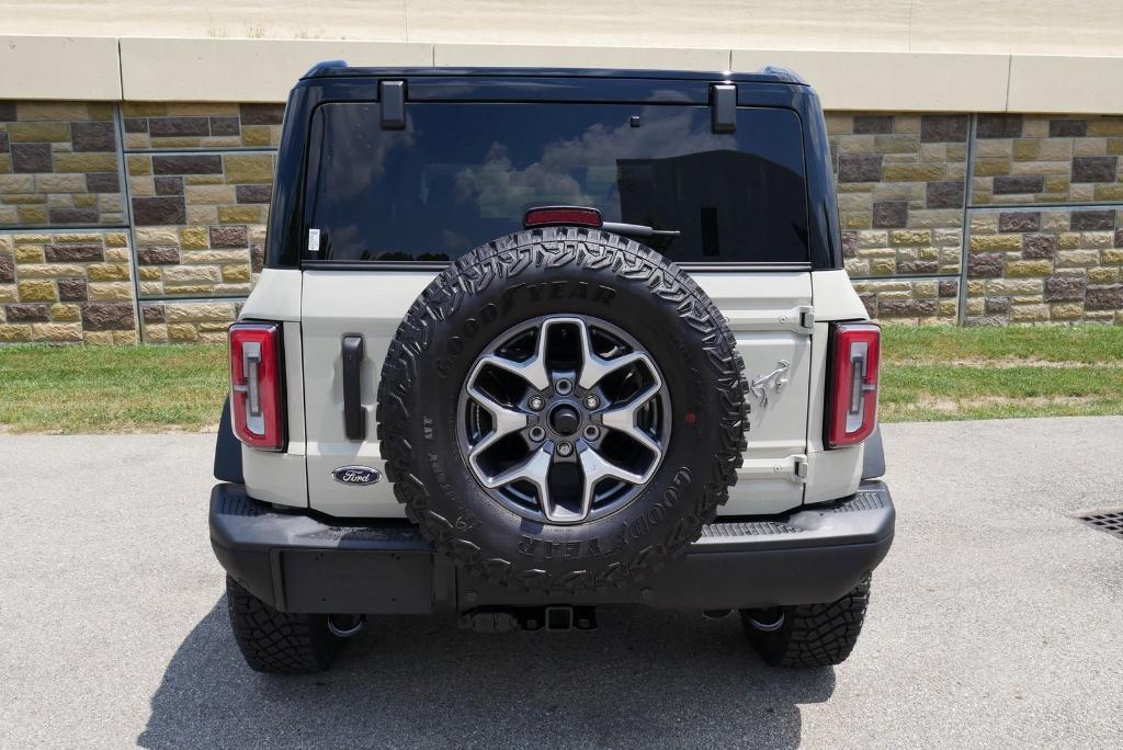 new 2025 Ford Bronco car, priced at $60,730