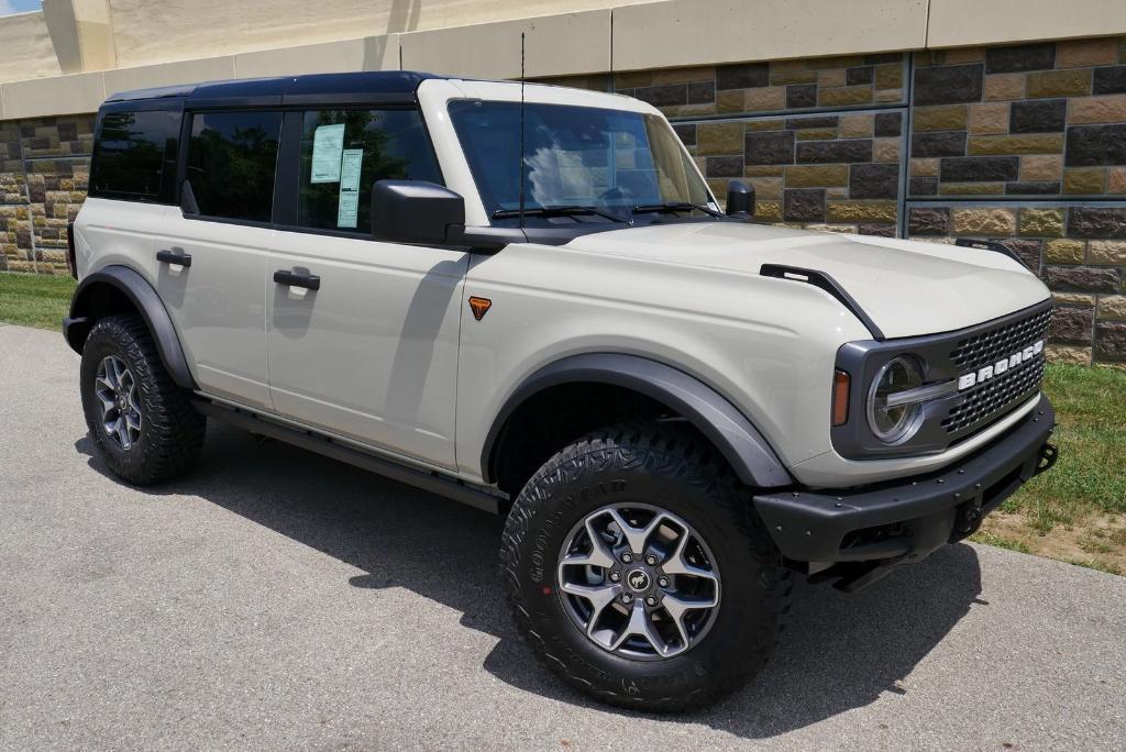 new 2025 Ford Bronco car, priced at $60,730