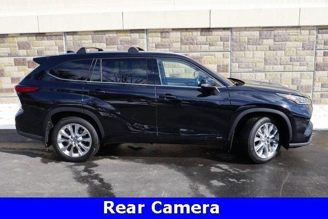 used 2022 Toyota Highlander Hybrid car, priced at $41,305