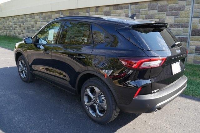 new 2025 Ford Escape car, priced at $33,198