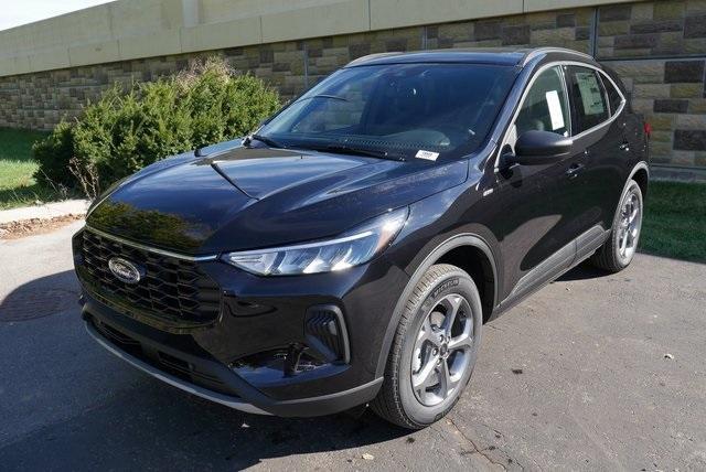 new 2025 Ford Escape car, priced at $33,198