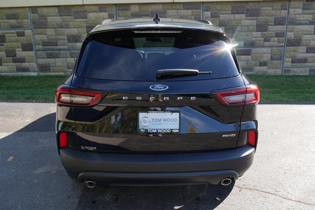 new 2025 Ford Escape car, priced at $33,198