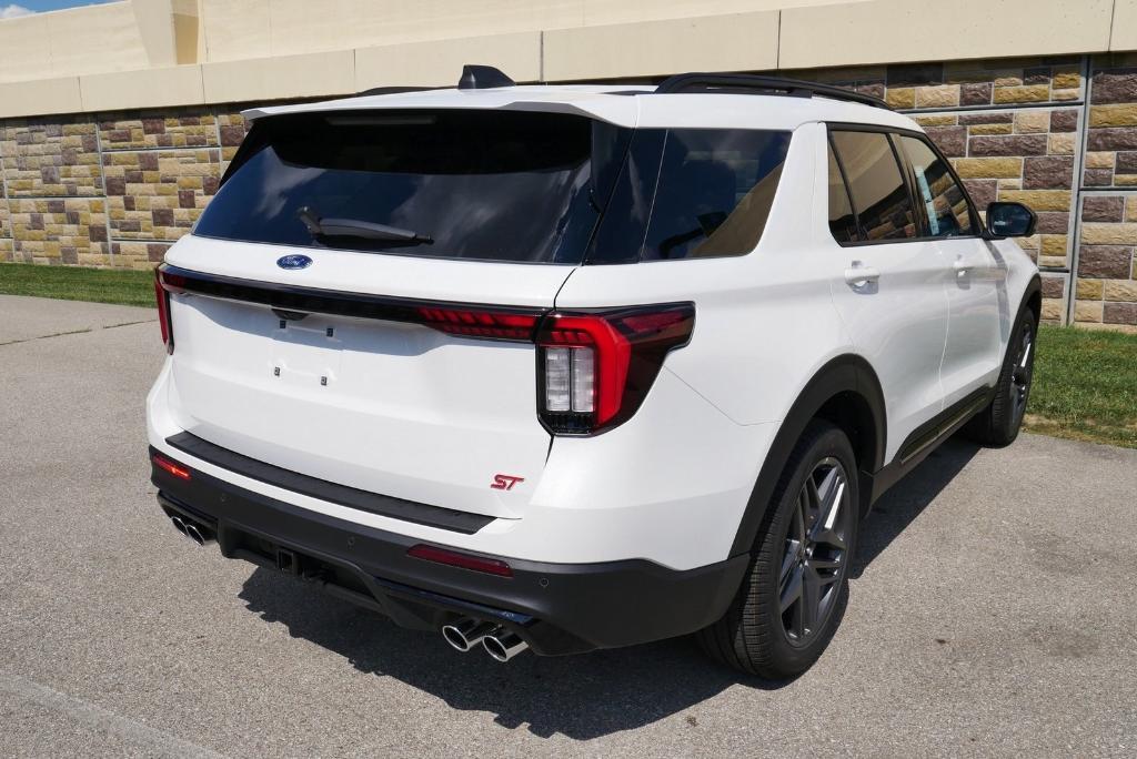 new 2025 Ford Explorer car, priced at $58,900